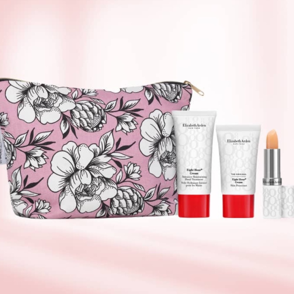 Retail$85 Full size Elizabeth Arden 8 Hour Cream, Hand Treat, Lip Protect & Bag - Picture 2 of 6
